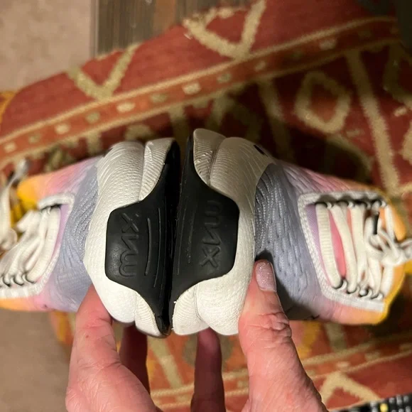 7 Mens Ladies 8.5 Nike Air Max 270 Gradient University AH8050-702 - Picture 11 of 13